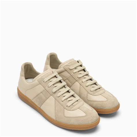 how are replica sneakers made
